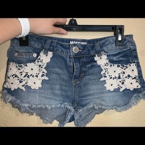 jean shorts !